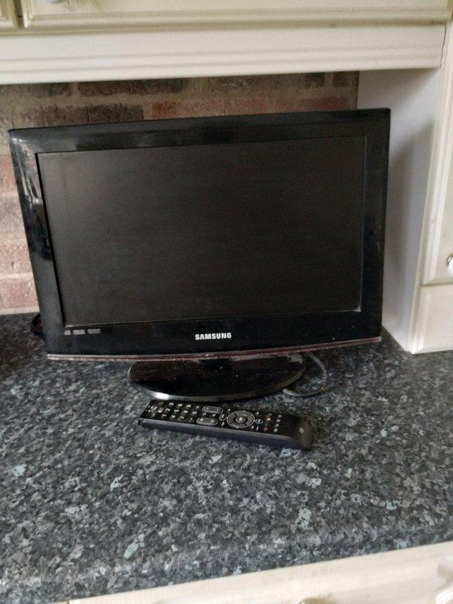 Preview of the first image of Small tv  with remote good condition.