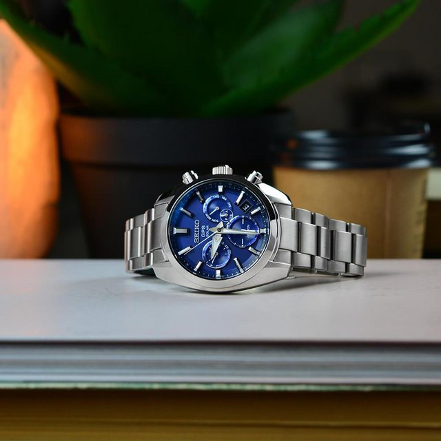 Preview of the first image of Seiko Astron SSH019J1 Automatic.