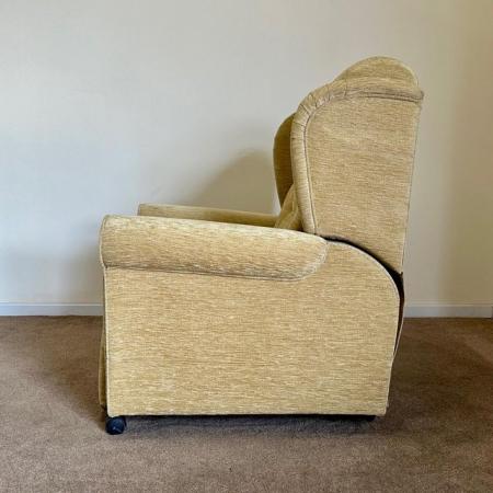 Image 13 of LUXURY ELECTRIC RISER RECLINER STRAW CHAIR MASSAGE DELIVERY