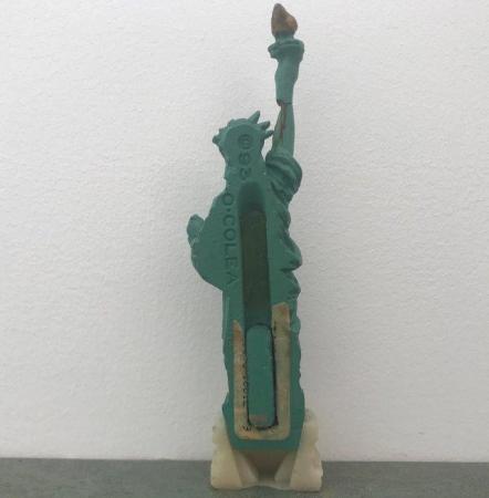 Image 2 of Vintage Statue of Liberty magnet.