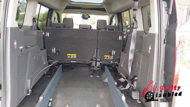 Image 13 of 2020 Ford Grand Connect Titanium Automatic Wheelchair WAV