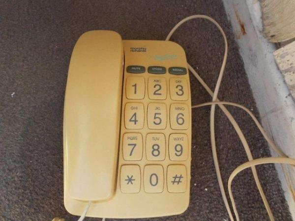 Image 2 of telephone landline big buttoned