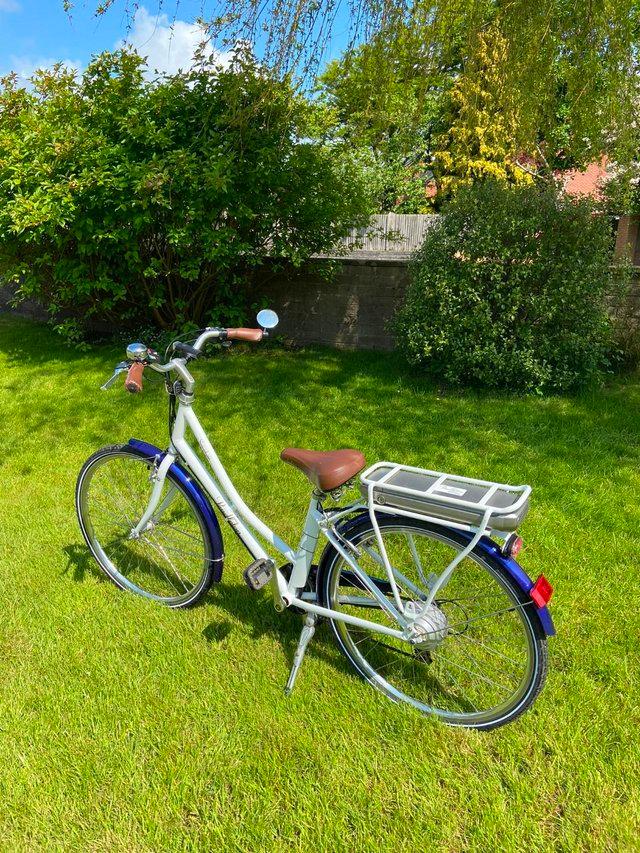 Preview of the first image of Victoria Pendleton Somersby Electric Bike.