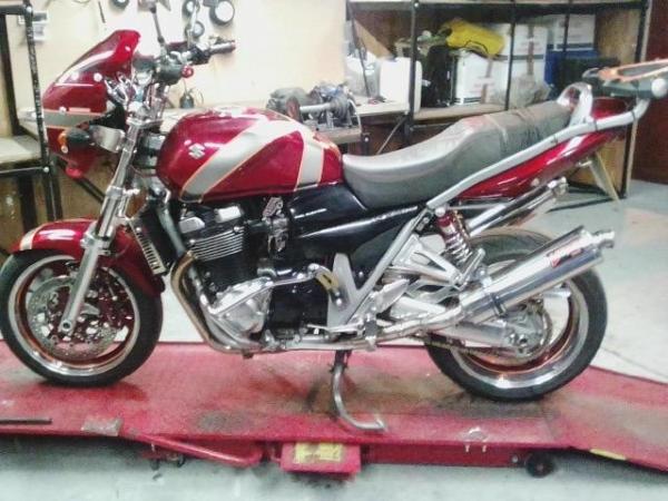 Image 2 of Fully restored gsx1400 for sale