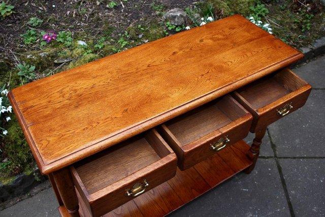 Image 60 of SOLID OAK HALL LAMP PHONE TABLE SIDEBOARD DRESSER BASE STAND