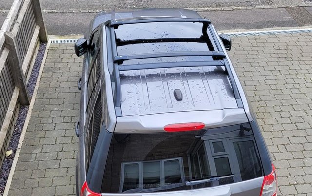 Preview of the first image of LAND ROVER FREELANDER 2 ROOF RAILS & BARS - PAN ROOF.