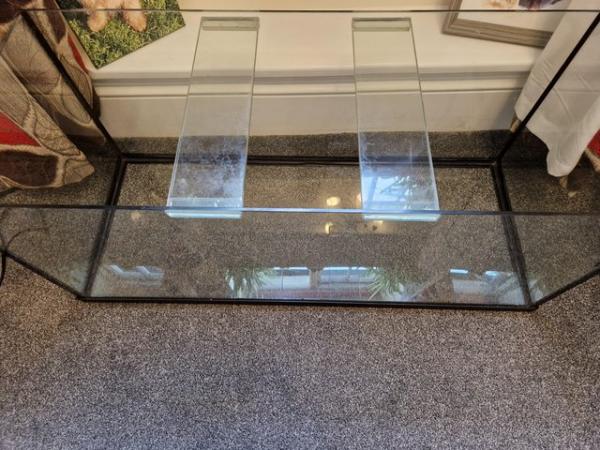 Image 2 of Large glass fishtank with lid.