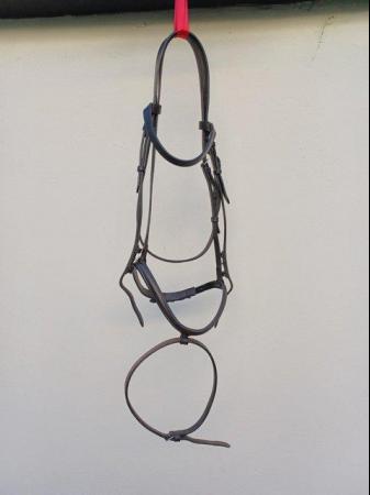 Image 1 of snaffle bridle, flash and cavesson