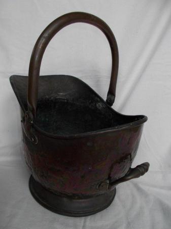 Image 2 of Old copper Sailsbury coal bucket scuttle, nice original pati
