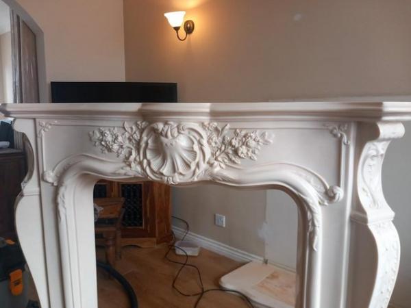 Image 2 of Cream fire surround, marble back and hearth