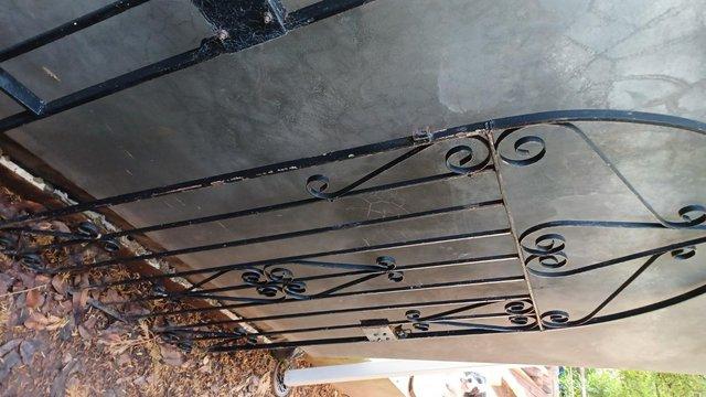 Image 2 of Round Top Decorative Heavy Cast Iron Gate 1900mm x 985mm