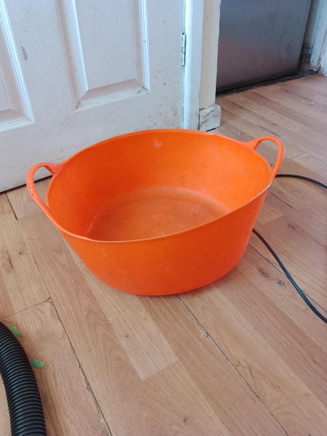 Preview of the first image of Feed bucket excellent condition.