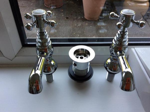 Image 1 of New Bathroom Basin & Pedestal plus new taps