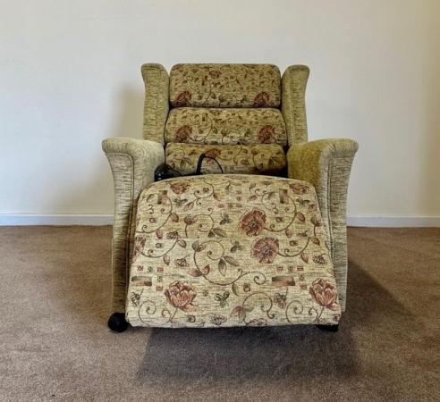 Image 9 of LUXURY ELECTRIC RISER RECLINER DUAL MOTOR CHAIR CAN DELIVER