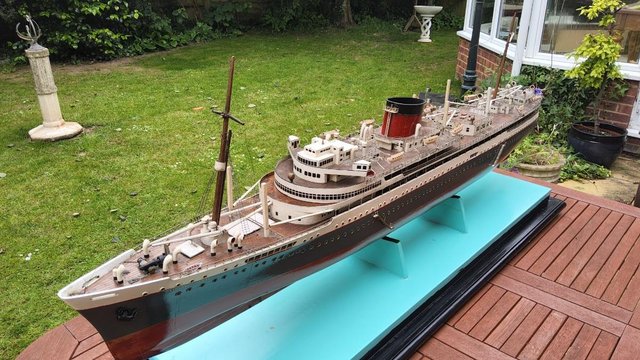Image 4 of Model boat pre war plank on frame
