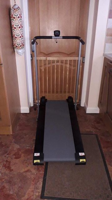 Preview of the first image of TREADMILL:MANUEL PRO FITNESS FOLDING.