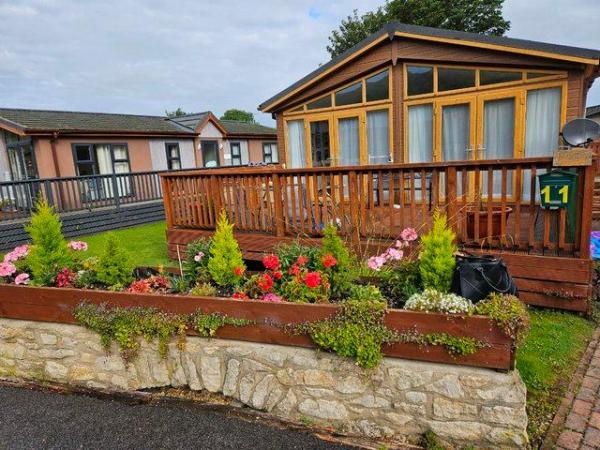 Image 1 of Lodge for sale quiet park excellent condition