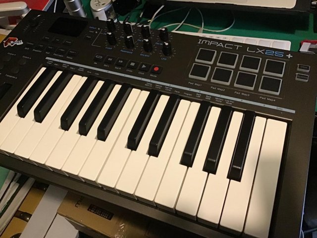 Preview of the first image of Nektar Impact LX25+ midi keyboard..