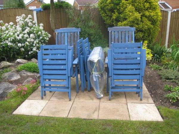 Image 2 of REDUCED WOODEN GARDEN PATIO SET COLOURED BLUE