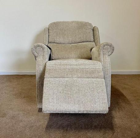 Image 13 of HSL LUXURY ELECTRIC RISER RECLINER DUAL MOTOR CHAIR DELIVERY