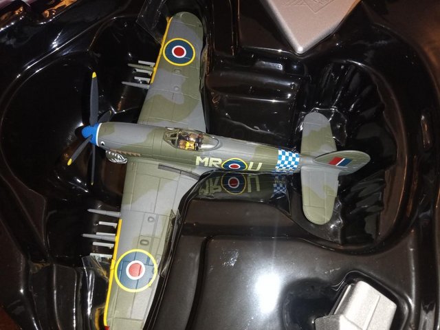 Preview of the first image of Corgi Aviation Archive AA36513 Hawker Typhoon.