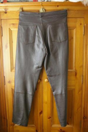 Image 3 of Ladies leather trousers in very good condition