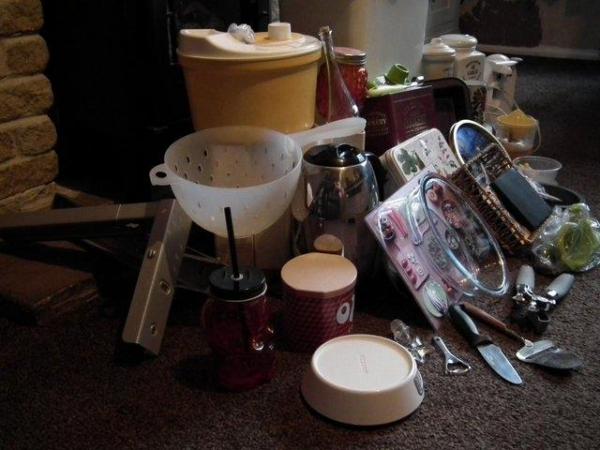 Image 17 of Large kitchen bundle incl. Kenwood tin opener, baking dishes