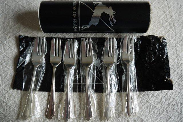 Preview of the first image of 6 EPNS PASTRY FORKS.