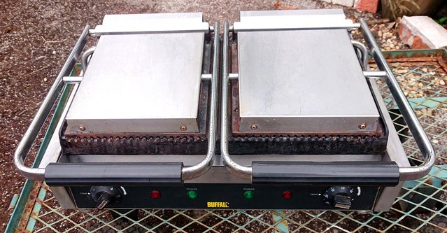 Image 2 of Buffalo DM-902 Double Grill Cooker