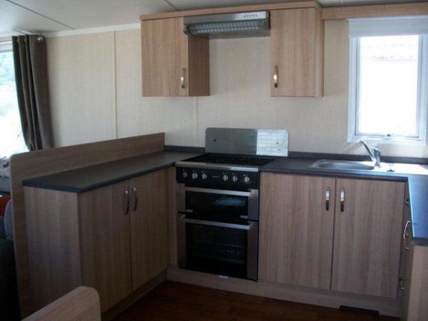Image 5 of RS 1646 a great 3 bed Swift Burgundy Mobile home