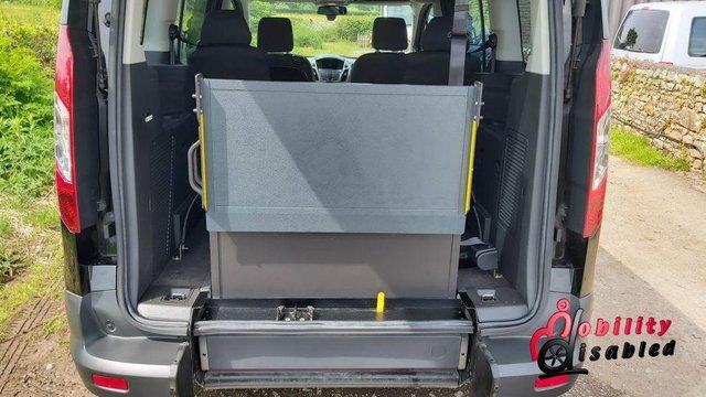 Image 14 of 2018 Ford Grand Tourneo Connect Automatic Wheelchair Access