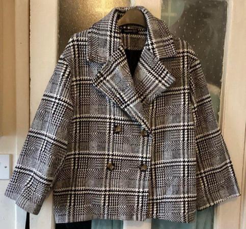 Image 2 of Boohoo women’s Cotton Black and White Check Jacket Size 10