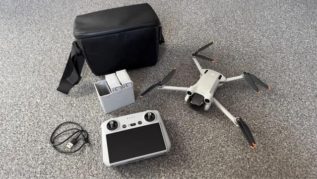 Preview of the first image of Dron DJI Mini 3 Pro like new.