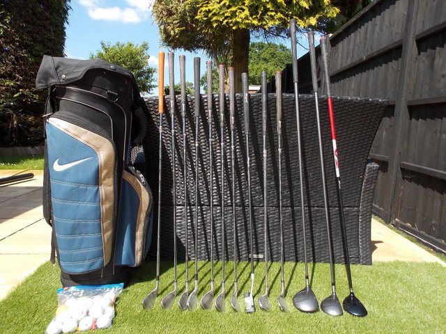 Preview of the first image of Mens Right Handed Srixon I-601 Golf Club Set + Nike Bag.