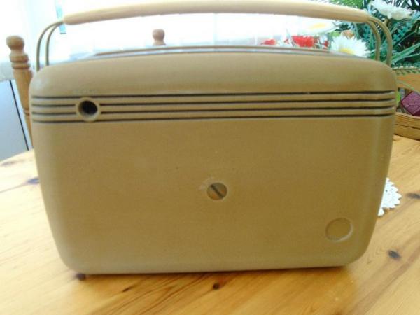 Image 1 of BUSH Radio Portable TR82B