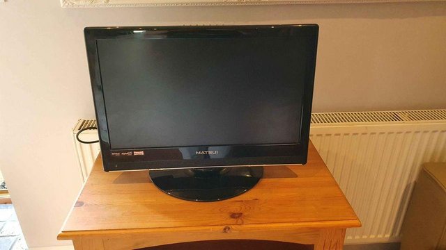 Image 1 of Matsui 22" TV with DVD & Freeview. PC VGA HDMI