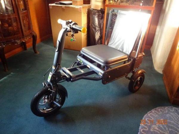 Image 1 of Efoldi Electric Foldable Scooter