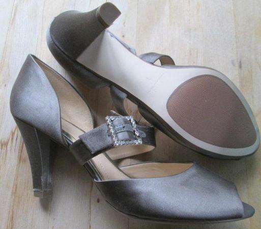 Image 2 of Ladies Clark high heel steel band shoes Size 7D