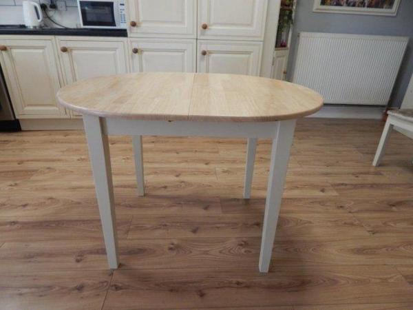 Image 12 of BEECH EXTENDING DINING TABLE / KITCHEN TABLE & 4 CHAIRS
