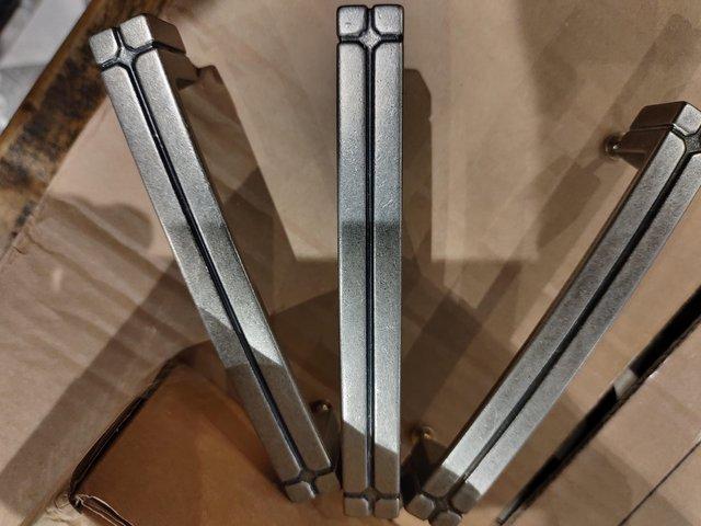 Preview of the first image of Solidmetal good kitchen handles.