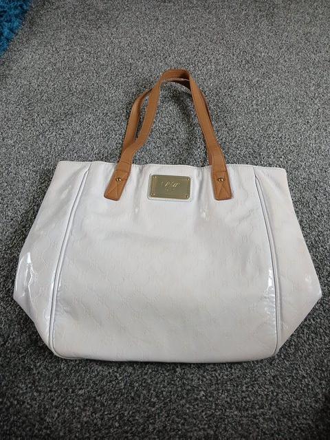 Preview of the first image of Red Herring white handbag.