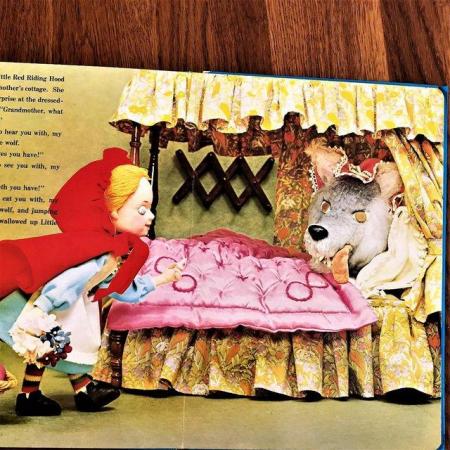Image 2 of 2 vintage 3-D holograph books:Cinderella & Little Red Riding