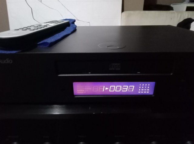 Preview of the first image of Cambridge Audio Azur 640C CD player with remote VGC.