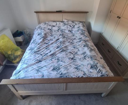 Image 1 of Oak Furniture land king size bed and matress