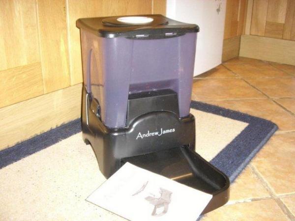 Image 4 of ANDREW JAMES AUTOMATIC DOG/CAT FEEDER