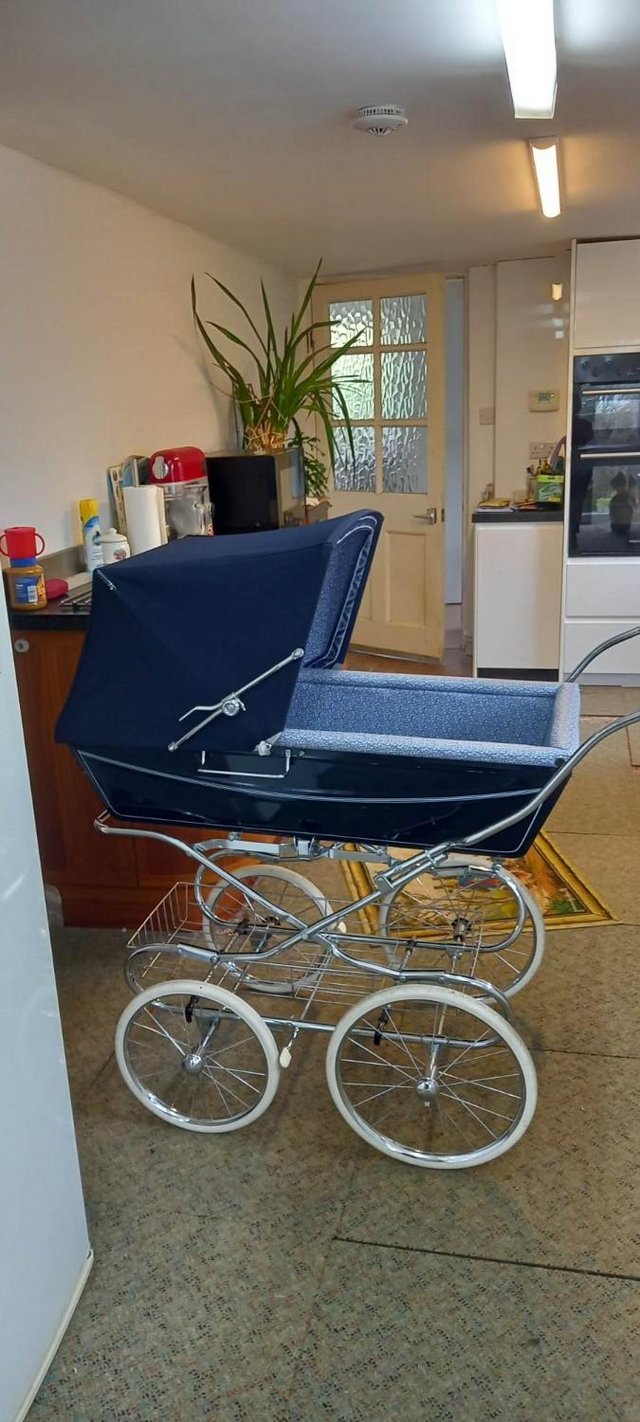 Preview of the first image of Silver Cross Kensington vintage pram, excellent condition..