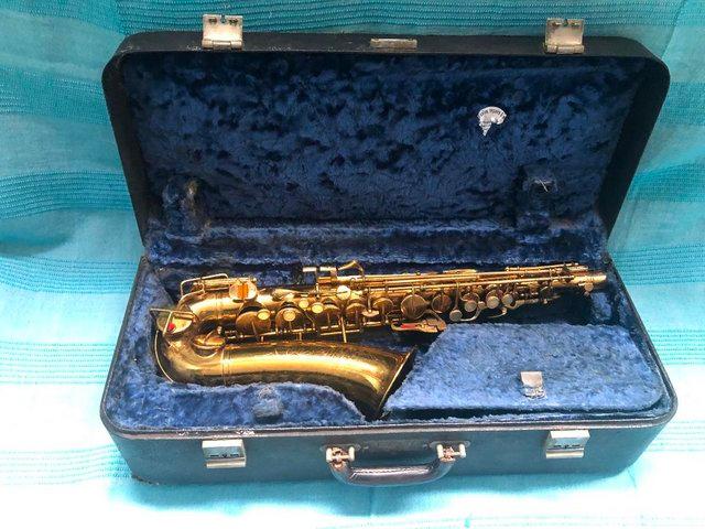 Preview of the first image of Alto saxophone Buescher Aristocrat Art Deco 1938.