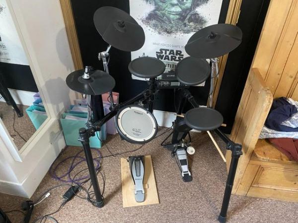 Image 3 of Roland electric drum kit TD-4 in very good condition