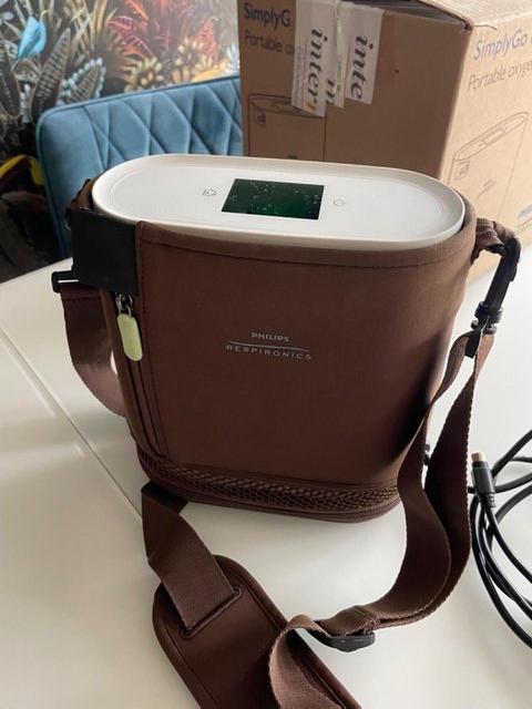 Preview of the first image of Philips Simply Go Mini Portable Oxygen Concentrator.