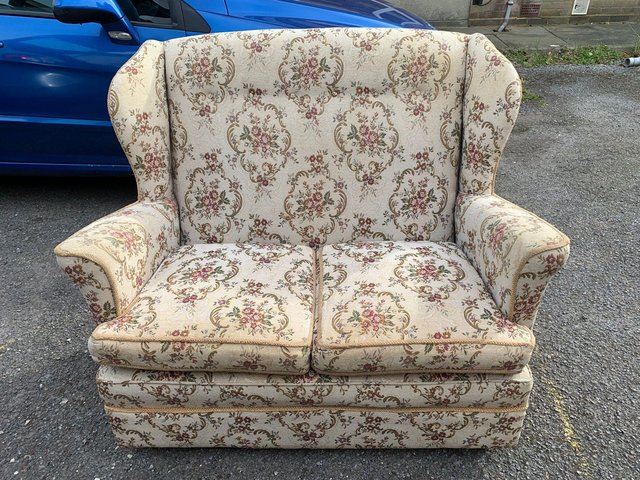 Preview of the first image of Floral two seater couch great condition.